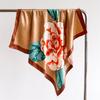 Pañuelo pequeño de seda satinada con estampado de pétalos, estilo Chanel, protector solar, cuadrado, grande, 90% seda sintética para mujer