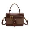 Bolso de Mano de Moda de Patrón de Cocodrilo de Nicho para Mujer, Nuevo Modelo 2025 Bolso Caja con un Toque de Lujo, Bolso de Hombro y Cruzado Simple con un Ambiente Elegante