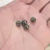 Accesorios de Joyería de Aleación Gunmetal con el Personaje'' (Fortuna), Monedas de Dinero,'' (Riqueza de Todas las Direcciones), Mantra de Seis Palabras, Cuentas Espaciadoras, Cuentas Sueltas, Cuentas Individuales, Accesorios DIY