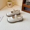 Novos Sapatos de Couro para Meninas Primavera/Verão 2025 Sapatos de Dança para Crianças Médias e Grandes Solado Macio Sapatos de Princesa Mary Jane Tendência Sapatos de Couro de Celebridade da Internet