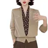 Cárdigan de punto de cuello en V de dos piezas falsas para mujer, suéter de manga larga, primavera, otoño, invierno, nuevo, cintura de madre, camisa de seda con lunares