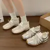 Zapatos de entrenamiento alemanes estilo ballet plateados que aumentan la altura para mujer, nuevos zapatos casuales súper populares para mujer de otoño 2026, zapatos de Forrest Gump