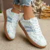 Chegadas da Primavera de 2026 Sapatos Casuais Planos com Cadarço Bico Redondo Tamanho Grande Versátil Leve Confortável Sapatilhas da Moda com Flores Pequenas