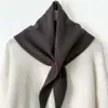 Cachecol Triangular Macio e de Alta Qualidade para Proteção do Pescoço, Xale Elegante para Mulheres, Proteção Simples para o Pescoço, Pequeno Cachecol de Tricô Quente