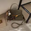 Bolsas de Luxo para Mulheres 2025 Nova Tendência Nicho Bolsa de Ombro para o Dia a Dia Bolsa Transversal Quadrada Pequena Moda Retrô