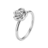 El nuevo anillo de flor de rosa para mujer de Amazon es un anillo liso, simple y único, adecuado para parejas como joyería.