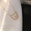Collar Colgante Lazo de Cristal para Mujer Tendencia Lujo Ligero Diseño de Nicho Cadena para Clavícula de Novia Cadena de Collar de Alta Calidad Elegante