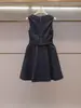 Shenzhen Nanyou Moda Fina para Mujer Verano Nuevo Vintage Estilo Hong Kong Corbata de Lazo en la Cintura Cuello en V Vestido de Mezclilla
