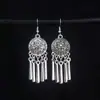 Aretes de Estilo Exótico de Venta Caliente Retro Literario Clásico Dignificado Ganchos para la Oreja Versátil Hueco Moda Borla Colgantes