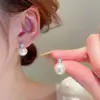 Pendientes Redondos de Perla Estilo Retro Francés Aguja de Plata, Simples y de Moda, Pendientes Versátiles para el Día a Día, Pendientes de Lujo Ligero y de Gama Alta para Mujer