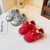 Tenis rojos para niña, colección otoño 2026, zapatos casuales estilo princesa, con suela suave y ligeros, adecuados para correr