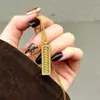 Prosperidade de Todas as Direções Pingente de Espiga de Trigo Cravejado de Diamantes para Mulheres, Colar Pingente Pequeno de Barra de Ouro, Corrente Longa para Suéter com Corda Trançada de Mensagem Auspiciosa Estilo Chinês