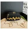 Bolso único con patrón de ondas para mujer, nuevo y moderno de moda 2026, con cadena, para hombro, bandolera, debajo del brazo, tipo caja