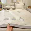 Conjunto de Tres Piezas Jacquard Fresco de Frijol Bordado para Primavera/Verano 2026
