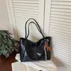 Bolso tote plisado transfronterizo, gran capacidad, casual, elegante, bolso de mano moderno para el día a día, comercio exterior, moderno, simple, bolso de un solo hombro para llevar debajo del brazo