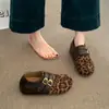 Zapatos Birkenstock Planos Casuales de Dedo Dividido Falso Retro con Hebilla para Mujer, Nuevos Elegantes de Primavera/Otoño con Estampado de Leopardo, Versátiles, Suela Suave, Zapatos de un Solo Color