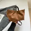 Bolsa Grande para o Dia a Dia 2025 Versátil Outono/Inverno Tote Moda Nova Ombro Único Estampa de Leopardo Subarmela Nicho Bolsa de Compras