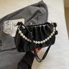 Bolso de Mujer Moda Otoño e Invierno 2024 Bolso Cadena Perlas Bolso Plegado Bolso de Axila Bolso de Hombro Pequeño de Fragancia Helada de Alta Gama