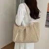Bolsa de ombro casual com padrão de bolinhas 2026, novo modelo, versátil, para mulheres, tote de ombro único, grande capacidade, moderna