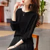 Top de encaje texturizado con cuello redondo y recorte para mujer T2026 Otoño Nueva Moda Camiseta de punto elegante de manga larga