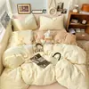 Juego de ropa de cama de cuatro piezas estilo minimalista Clase A, de terciopelo de leche engrosado, incluye sábana plana, funda de edredón, sábana bajera, juego de tres piezas para ropa de cama de dormitorio de estudiante 4