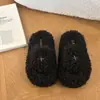 Pantuflas tipo mule de estilo coreano, con tonos cálidos y pelo rizado, suelas suaves y gruesas, diseño antideslizante, adecuadas para ir al trabajo, versátiles y con diseño de punta cerrada.