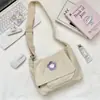 Bolso bandolera de lona bordado floral morado estilo bosque con correa de hombro ajustable, cierre de solapa, bolsa de tela de gran capacidad para niñas