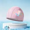 Gorro de natación infantil de PU con estampado de dibujos animados, impermeable, no restrictivo, transpirable, alta elasticidad, adecuado para niños y niñas, suministro directo del fabricante