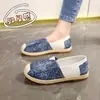 Nuevos Zapatos Planos de Verano 2026 para Mamás, Zapatos de Trabajo, Zapatos Postparto, Zapatos Casuales Transpirables Slip-On de Tela Old Beijing