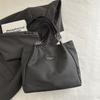 Bolso de Mano Pequeño Francés Sense Tote Bag 2025 Nueva Moda Bolso Grande para Mujer Bolso de Hombro Casual Versátil Explosiones