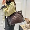 Bolsa Tote Tendência Estilo Coreano Outono 2025 Nova Grande Capacidade Elegante de Ombro Único ou Sob o Braço Bolsa de Mão com Letra em Relevo