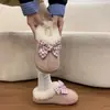 Plus veludo quente sola grossa inverno interno 2026 laço algodão chinelos femininos estilo menina chinelos de algodão