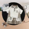 Conjunto de Camisa Polo Casual de Verano para Niños 2026 Nuevo Elegante Conjunto de Dos Piezas de Manga Corta con Bloques de Color de Verano para Niños