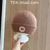 Gorros para Bebé para Otoño e Invierno Etiqueta Redonda Coreana con Letras para Niños y Niñas, Gorros Cálidos de Lana para Bebés de Pocos Meses, Gorros con Protección para las Orejas