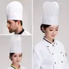 Venta al por mayor transfronteriza Desechable No tejido Gorro de chef Papel de trabajo de cocina Gorro alto Tapa redonda Gorro de decoración para hombres Fabricante de origen