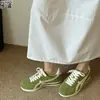 Tênis de treinamento alemão com cadarço de couro bovino bico redondo faz os pés parecerem menores Sapatos Forrest Gump sapatos femininos 2026 outono novo sapatos esportivos casuais