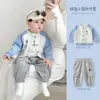 Macacão de Bebê Outono Novo Estilo Moda para Menino Fato Dividido Elegante de Três Peças Roupas de Menino Roupas Casuais para Passeio Primavera e Outono Tendência