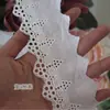Tecido 100% Algodão com Acabamento de Renda Floral Vazada Bordada, Material para Vestuário, Alça de Ombro e Cinto Decorativos para DIY