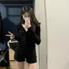 Sudadera con capucha Shandong Jimo Ajustada con capucha Primavera 2026 Ropa de exterior Top corto para mujer con fruncido en la cintura Estilo coreano Chaqueta corta Conjunto