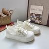 Zapatos de malla para estudiantes femeninas Beier, pequeños, blancos, con falda, de malla, transpirables, deportivos, combinables, con suela gruesa y nicho.