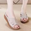 Sandalias de cuero para mamá, nuevas sandalias de verano 2024 para mujer, zapatillas de exterior para mujer, sandalias de cuña de fondo suave para mujer