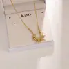 Colar Europeu e Americano Popular Retro Girassol Banhado a Ouro Design de Nicho Luxo Leve Aço Inoxidável Pingente de Corrente para Clavícula em Forma de Leque