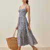 Moda europea y americana Primavera 2021 Vestido retro francés con estampado de flores pequeñas, tirantes sexy adelgazantes II88-41473