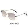 Gafas de sol cuadradas de metal retro transfronterizas europeas y americanas para hombre, moda casual moderna, gafas de sol con protección solar de lujo ligero para mujer