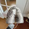 Bolso cruzado de felpa retro de nicho transfronterizo, nuevo bolso de mujer otoño 2026, bolso de hombro cruzado con cadena, bolso de mano casual