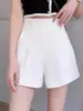 Shorts blancos de tiro alto para mujer, nuevo modelo de primavera 2026, versátiles de línea A para petite, pantalones casuales adelgazantes, pantalones de pierna ancha estilo coreano