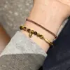 Pulsera de Piedra Ojo de Tigre Natural Pulsera Koi para Mujeres Lujo Simple Accesible Retro Maillard Sentido de Pez Cada Año Pulsera