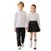 Camisa polo infantil branca de algodão com mangas compridas, adequada para crianças mais velhas, em estilo preppy, ideal como uniforme de classe, uniforme escolar ou uniforme de jardim de infância.