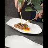 Prato Criativo com Formato Especial Branco Puro Simples Prato para Comida Ocidental Restaurante Pagat Prato Rasoo Prato de Hotel de Luxo Prato de Alto Valor