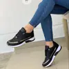 Sapatos Casuais de Tira Cruzada 2025 Novo Outono Sola Grossa Cadarço Leve Tênis Casuais Bloqueio de Cor Preto Sapatos Femininos
